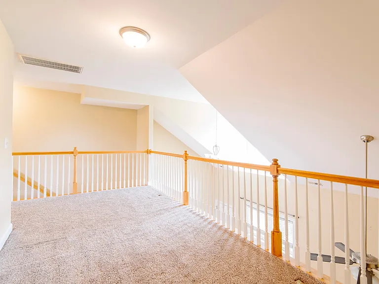 1103 Willowgrass Ln — Photo 14