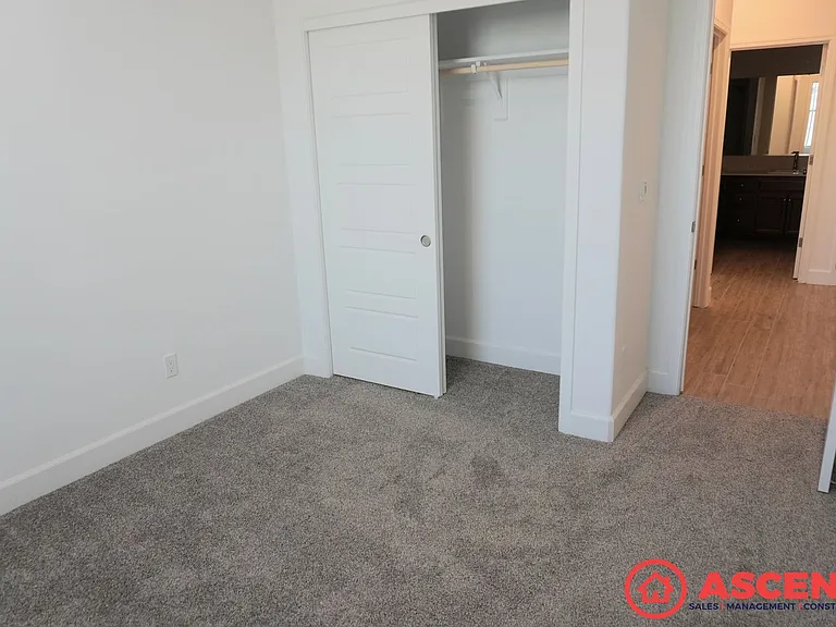 9313 Willow Terrace Dr — Photo 9