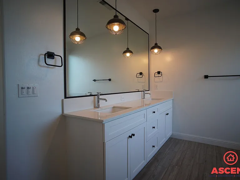 3208 Blue Creek Ln — Photo 16