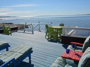35 Bayview Ave, Fairhaven, MA 02719