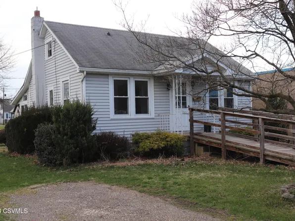 1721 Salem St, Berwick, PA 18603