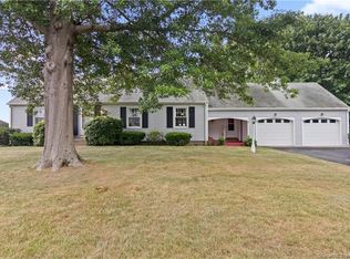 3 Buell Ct, Clinton, CT 06413