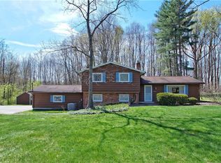 8665 Cedar Rd, Chesterland, OH 44026