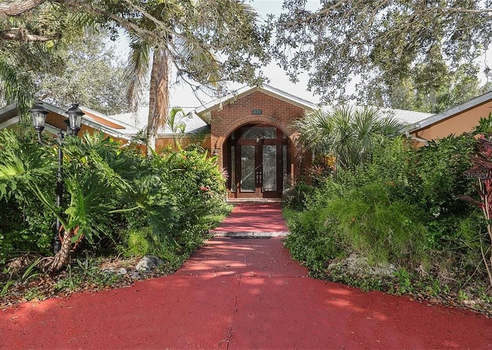 1st image of 321 Bayshore Dr