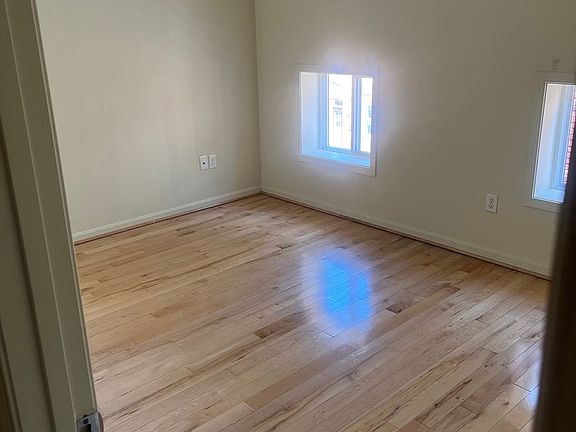 5th image of 226 N Carey St #3