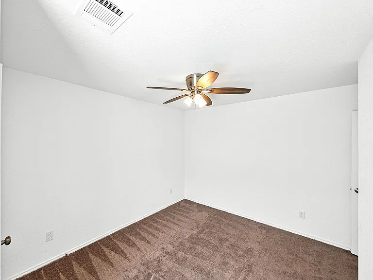 8802 McCoy Pass — Photo 32