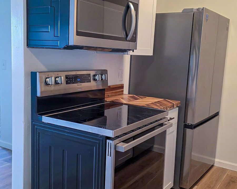 1st image of 432 E Washington St #12