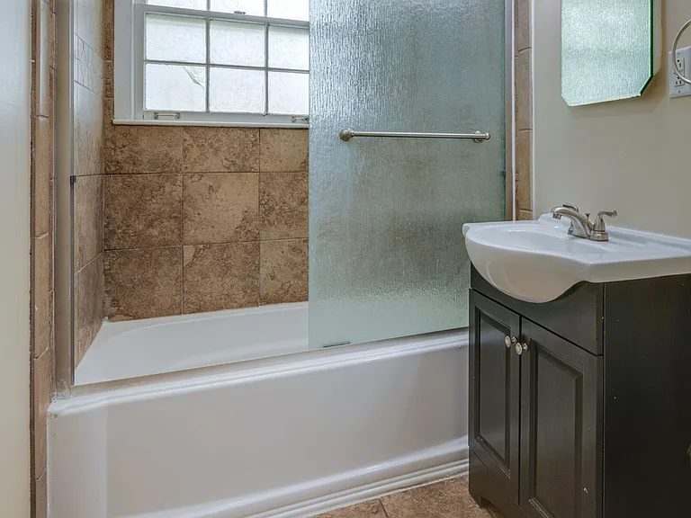 1133 Copperstill Cir — Photo 13