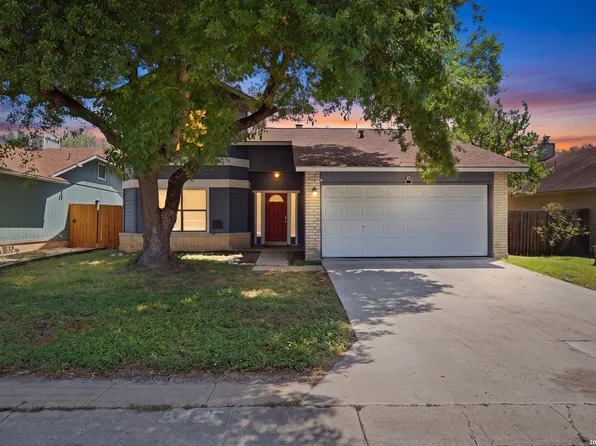 8426 MAPLE RIDGE DR, San Antonio, TX 78239