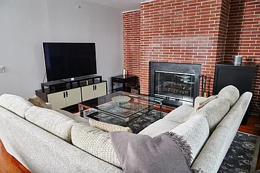 Rented by FAR Property Management