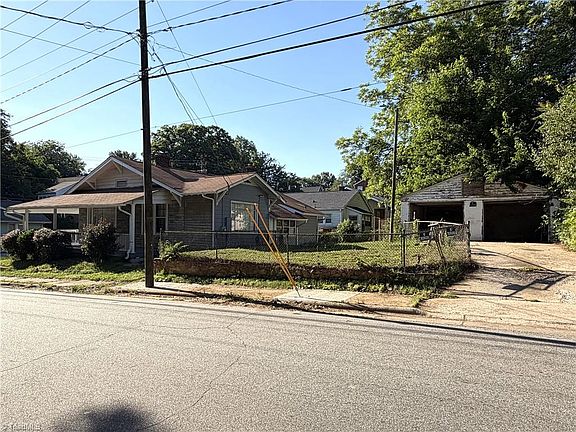 2nd image of 903 N Cameron Ave
