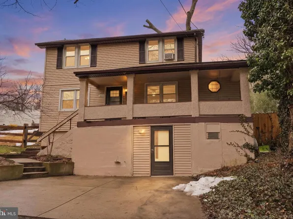 975 Woodvale Ave, Langhorne, PA 19047