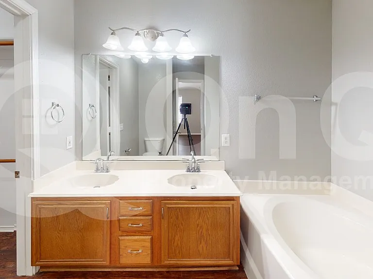 207 Lake Wichita Dr — Photo 17