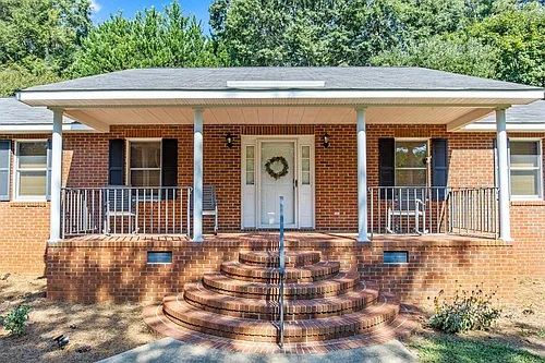 114 Fisher Dr Photo 1