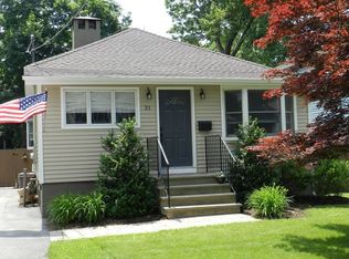21 Oak Ridge Rd, Parsippany, NJ 07054
