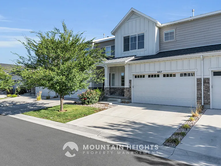 607 E Sawback Ln — Photo 31
