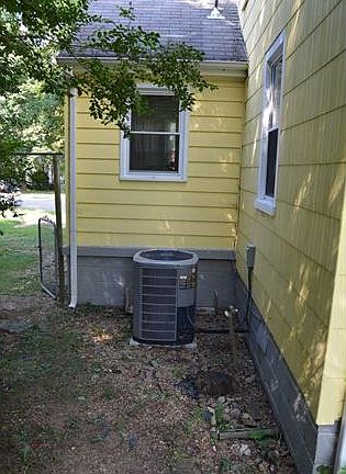 4th image of 6611 W Grace St