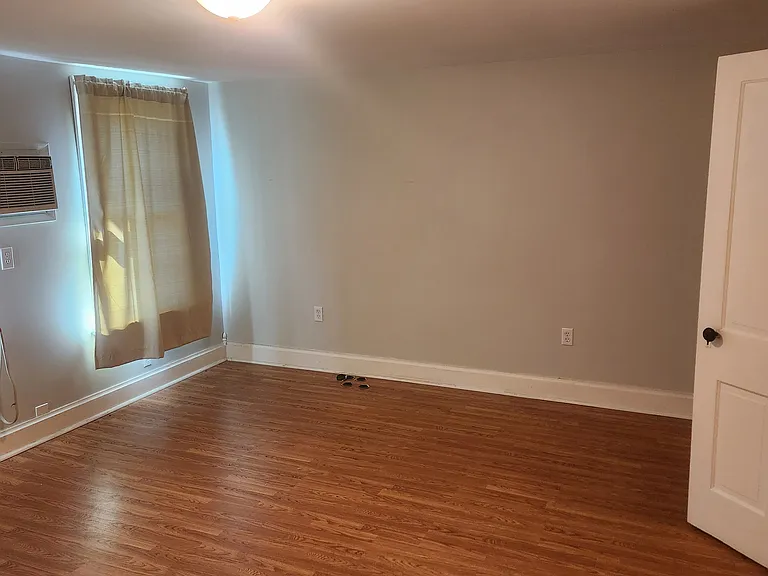 317 E Weidman St — Photo 12