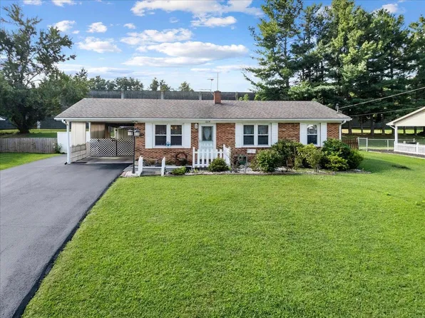1015 Reading Rd, Christiansburg, VA 24073