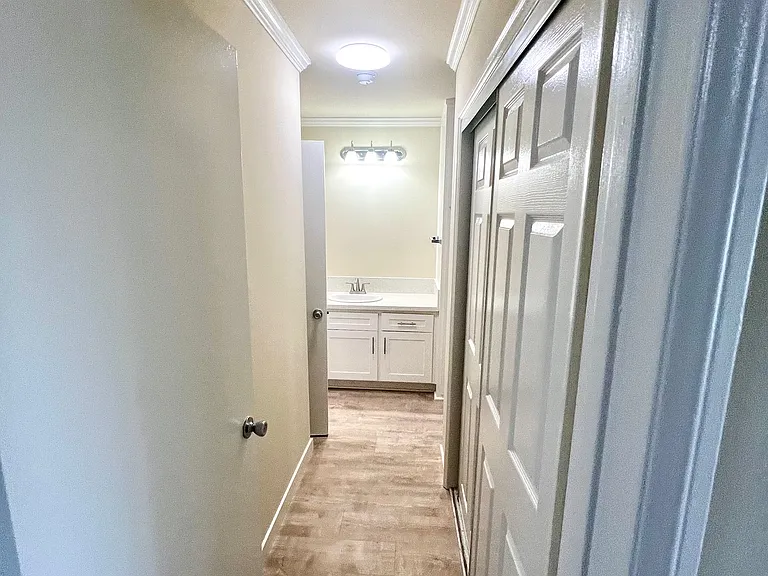433 Pioneer Drive — Photo 36