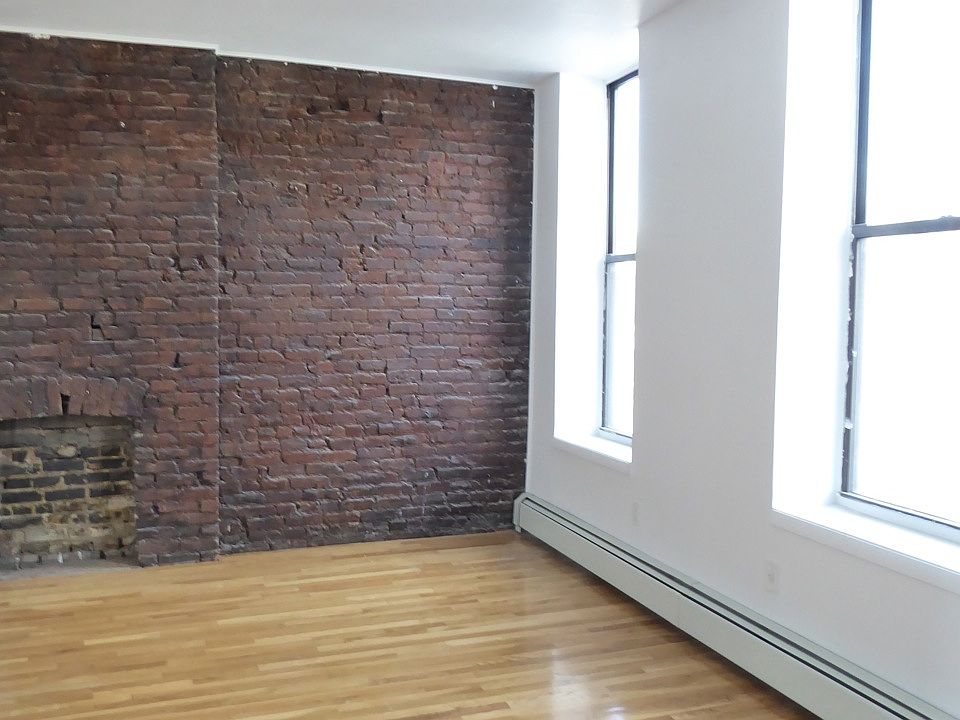 2nd image of 67 4th Ave APT 2