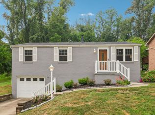 520 Invicta Dr, Pittsburgh, PA 15235