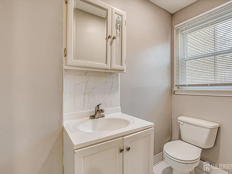 79 Beechwood Ave — Photo 20