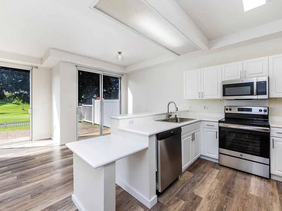 92-1535 Aliinui Dr #6C