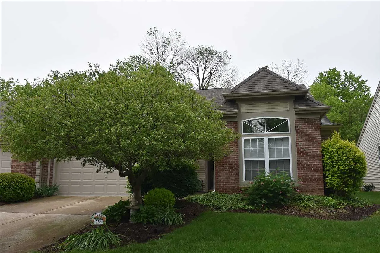 758 E Moss Creek Dr photo 1