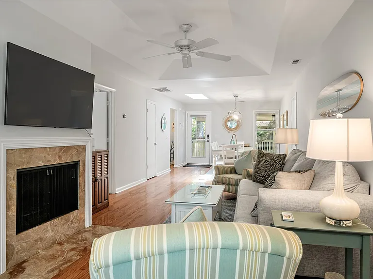 1136 Summerwind Ln — Photo 22