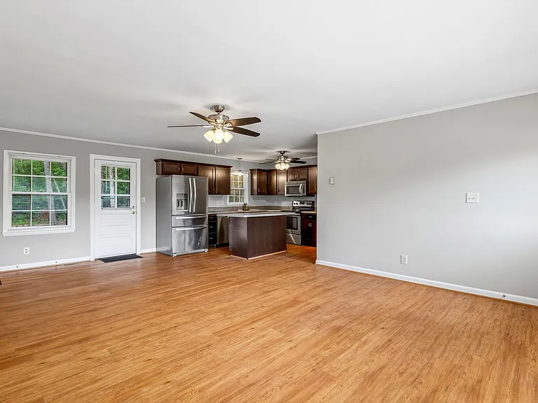 316 Friendway Rd — Photo 6
