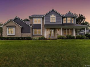 2297 Havenwood Dr, White Lake, MI