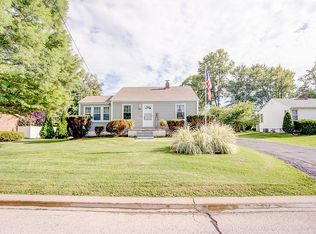 308 Saint Clair Dr, Fairview Heights, IL 62208