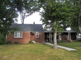 22 Beauregard Ct, Chicopee, MA 01020