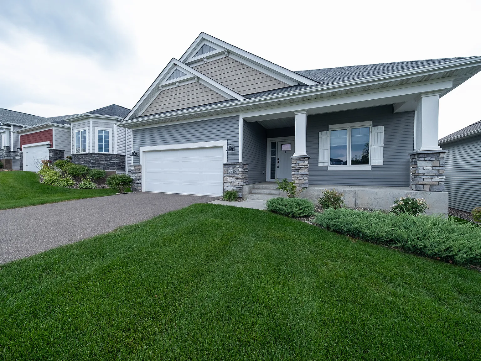 192nd Street West, Farmington (3716) AB JS1 - 1 — Photo 2