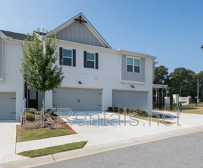 1526 Fern Ridge Ln photo 1