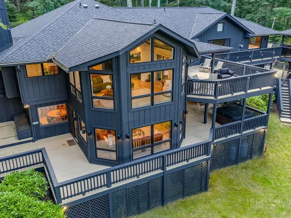 102 Ridge Drive, Linville, NC 28646