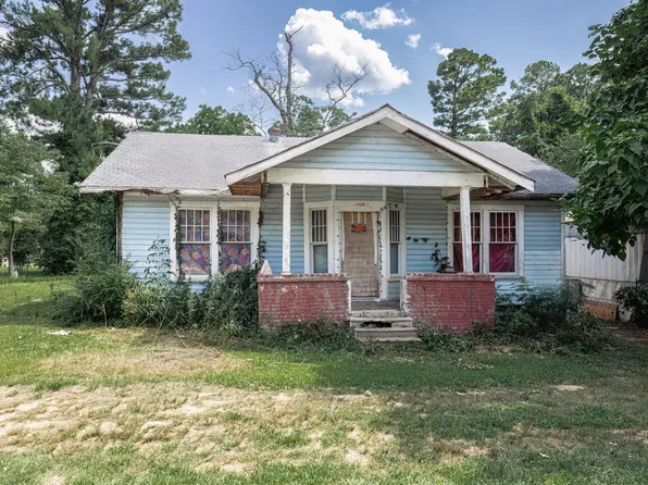 906 E Crayton St, Gurdon, AR 71743