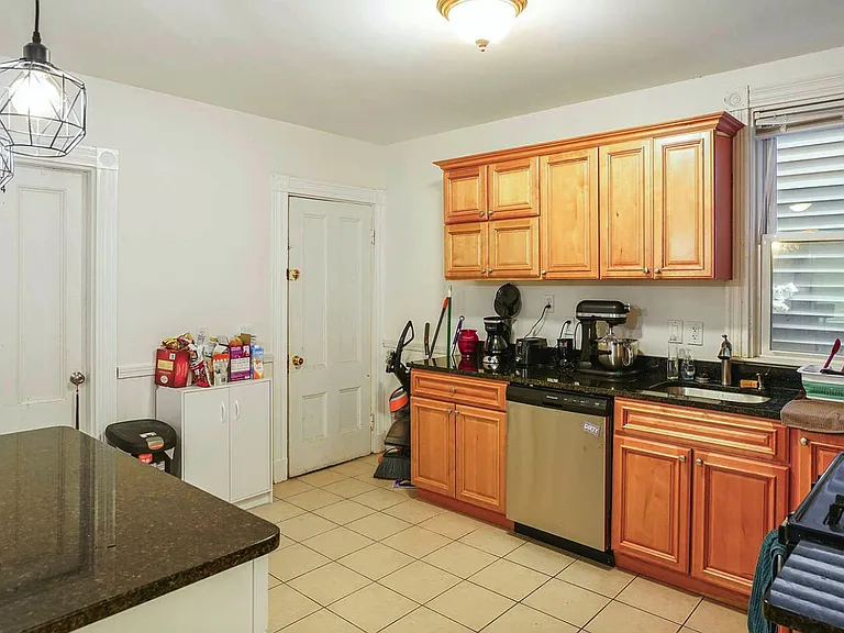 13 Sachem St #2A — Photo 3