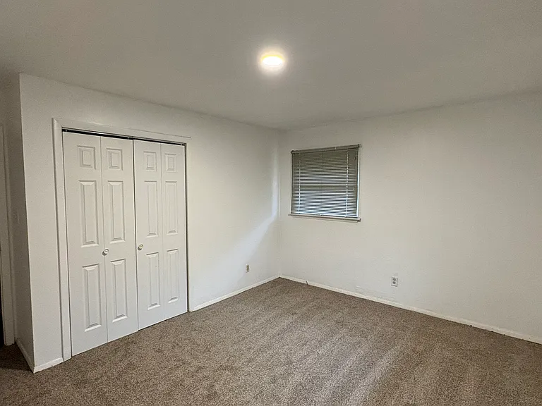 2079 W 50th Pl — Photo 11