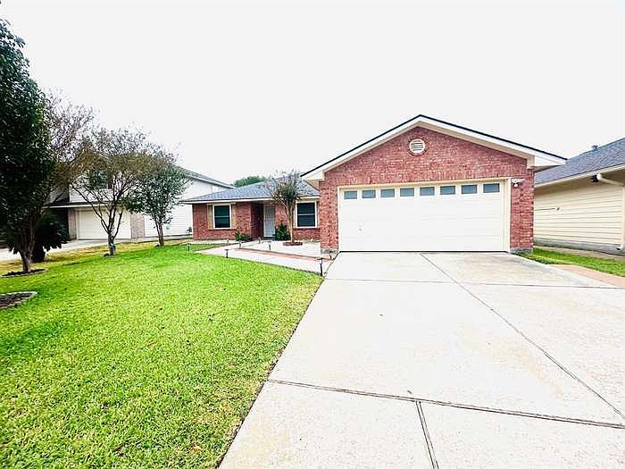 1st image of 7926 Longshire Ln