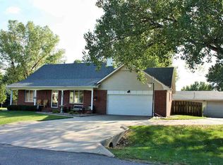 7205 Magnolia Way, Hutchinson, KS 67502