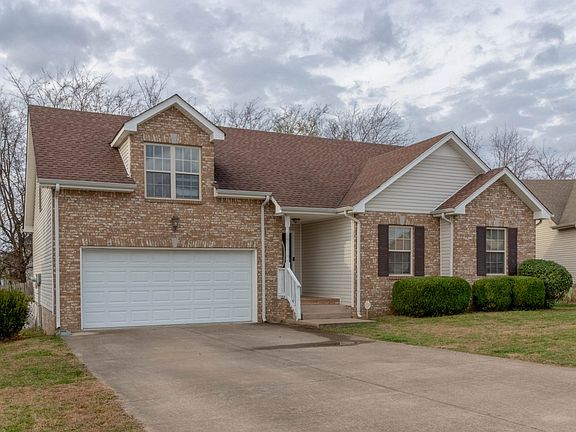 3rd image of 3229 Veranda Cir