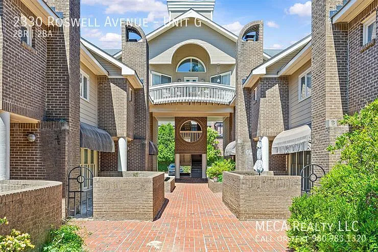 2330 Roswell Ave #G — Photo 2