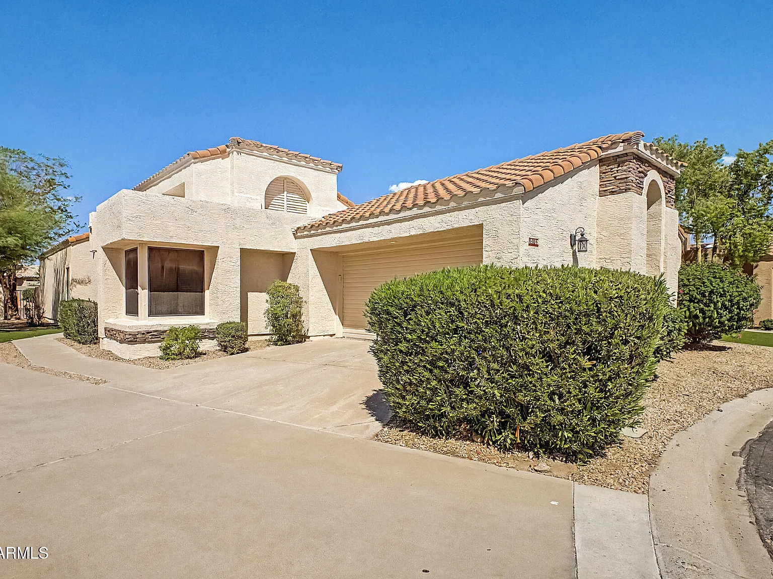 3 bed, 2.0 bath, 1802 sqft, $2,200 — Photo 1