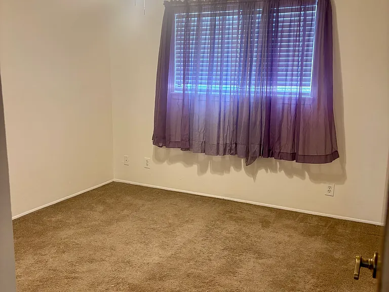 1501 Tomasita St NE — Photo 12