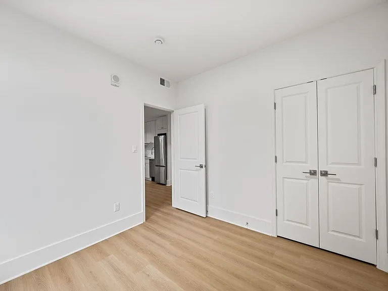 411 2nd St SE — Photo 30
