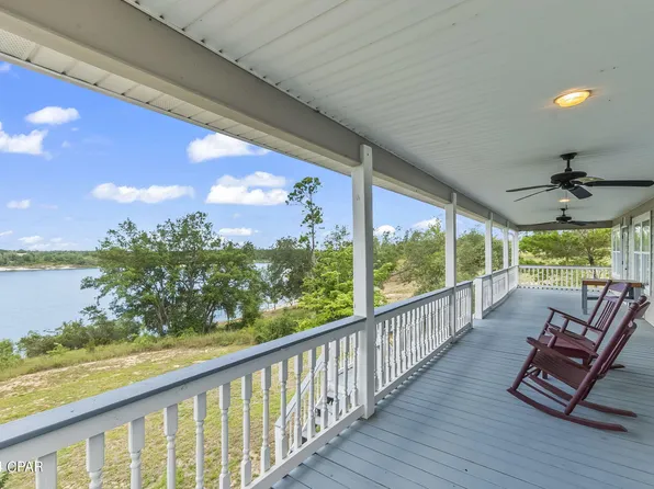 984 Hammond Lake Dr, Fountain, FL 32438