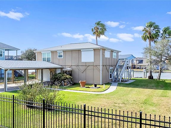 3rd image of 316 Copano Ridge Rd