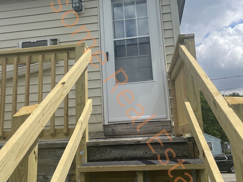 1st image of 821 Maple St #C